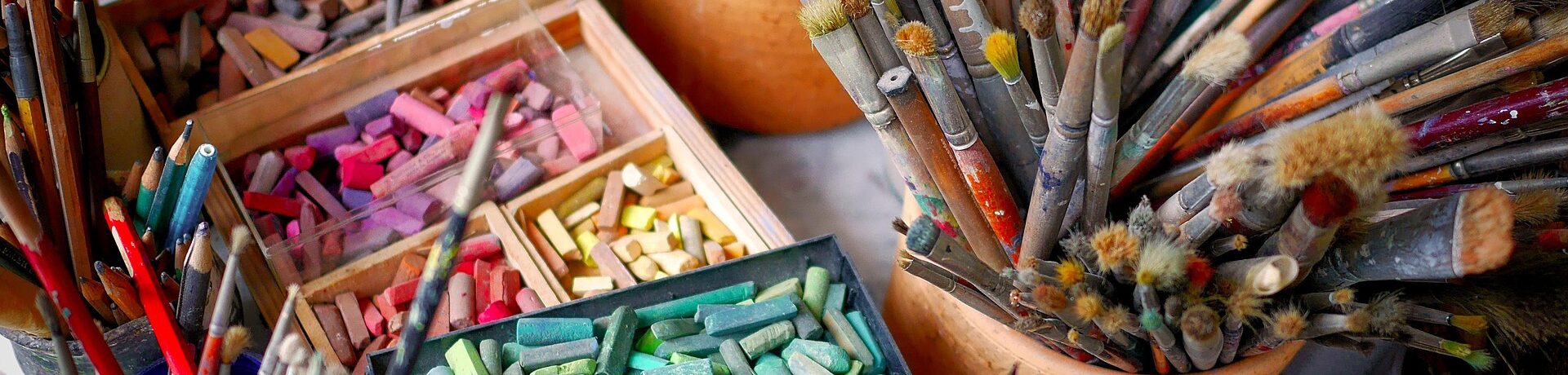 brushes-2927793_1920