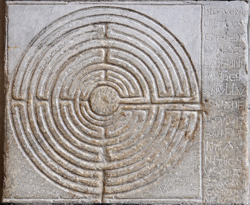 960px-Duomo_Lucca_cathedrale_Lucques_labyrinthe Photo labyrinthe cathédrale St Martin Toscane